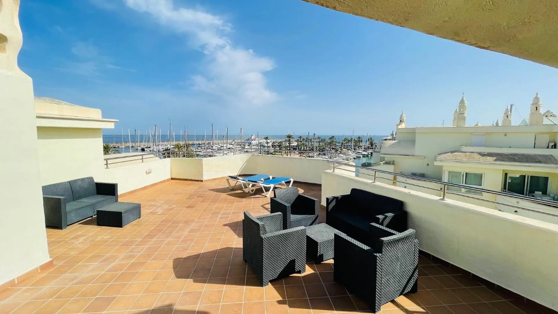 G&G Isla Marina Puerto 2 Apartment Benalmadena